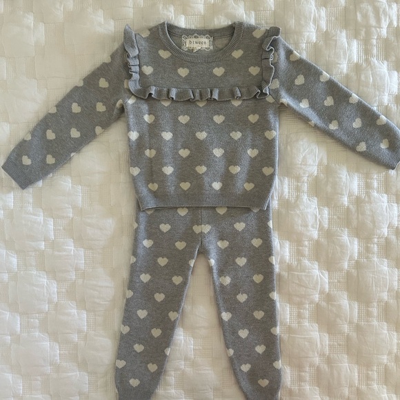 btween Gray and White Heart Sweater Set - Picture 1 of 3